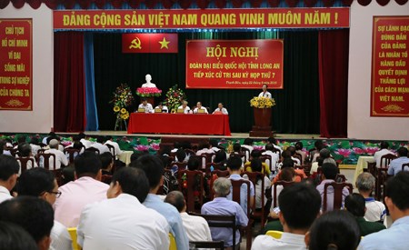 Chính phủ sẽ tăng nặng xử phạt vi phạm an toàn giao thông - ảnh 1